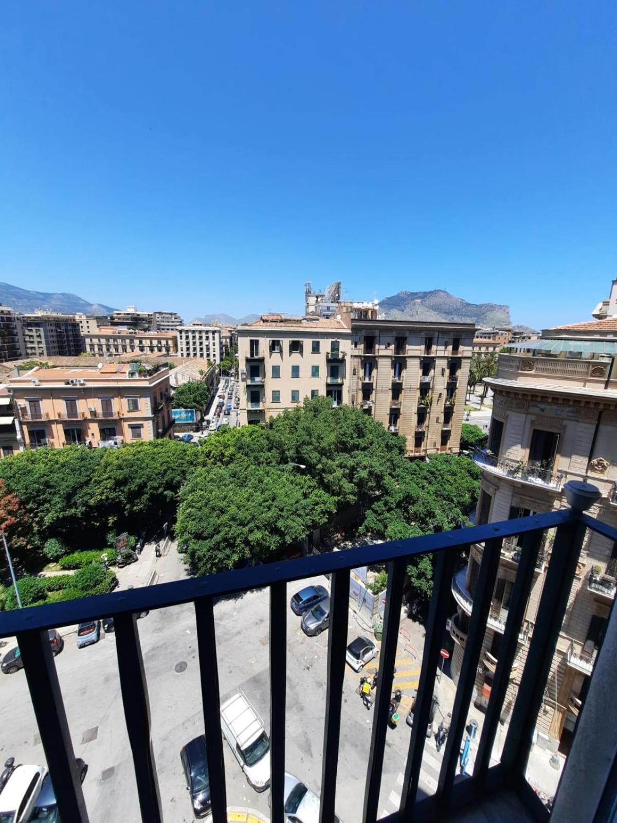 Le Di Via Meccio * Palermo